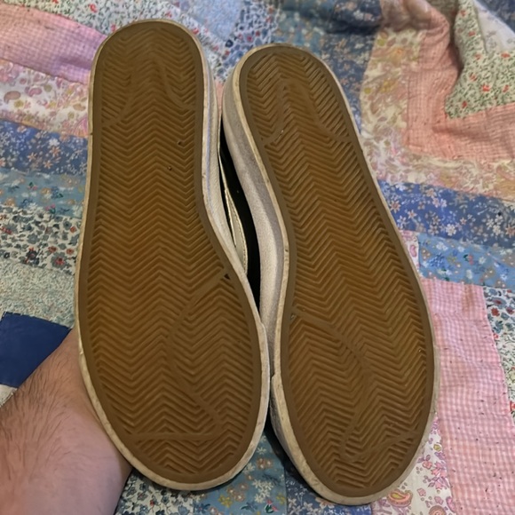 Nike black and white high tops. Size 5.5 Youth - Picture 3 of 6